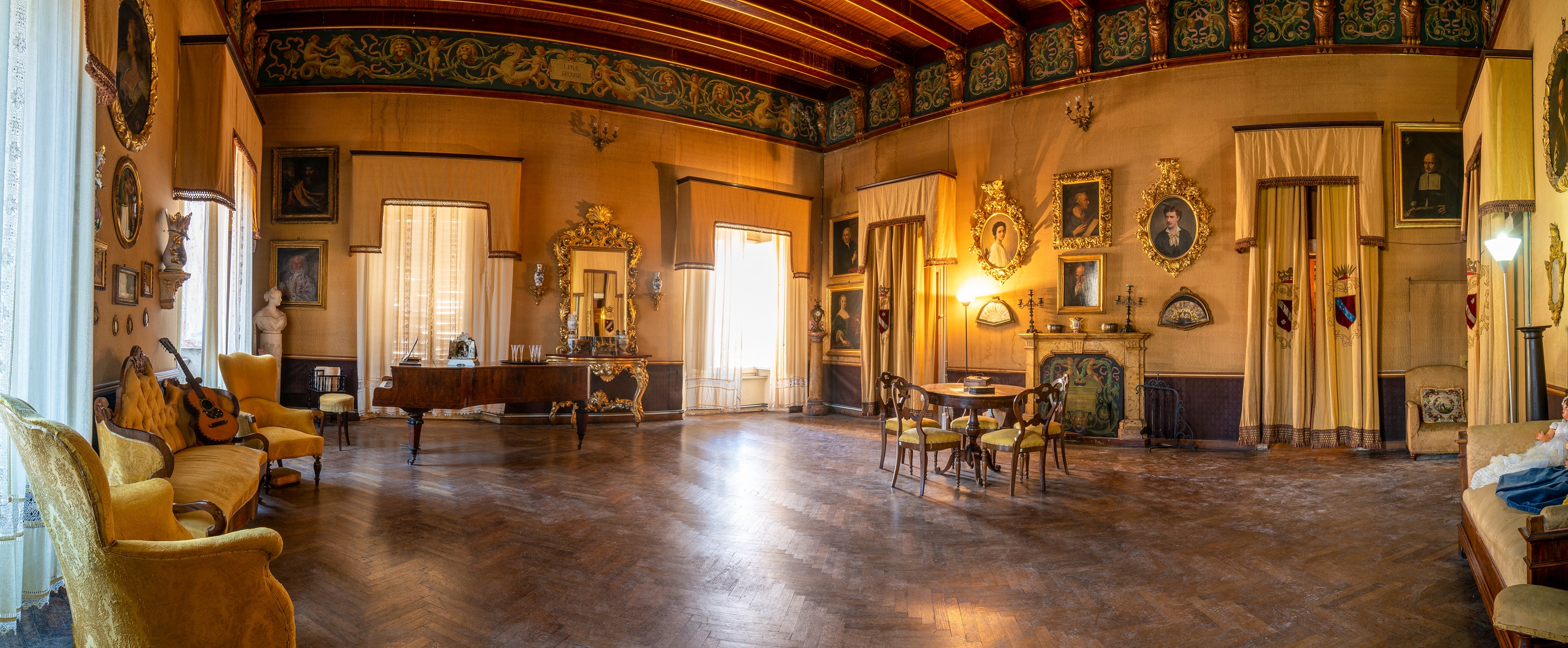 Salone da ballo della casa museo